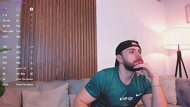 Maximo Wolff online show from April 9, 2026, 8:15 pm