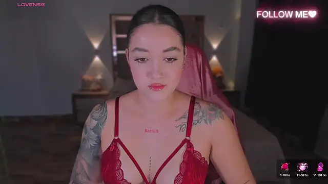 lunaarose online show from November 27, 2025, 12:44 am