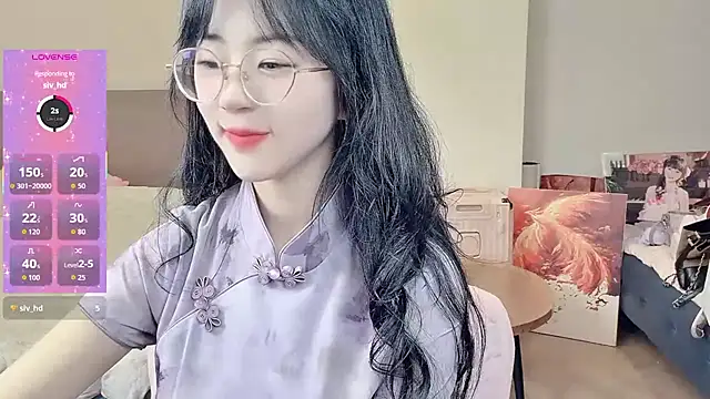 nini a online show from February 10, 2026, 1:43 pm