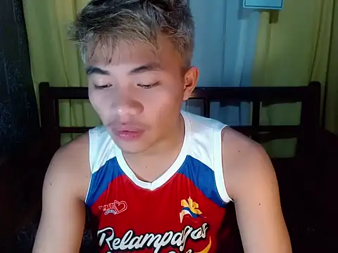 mostwantedtwink online show from April 22, 2026, 8:48 pm