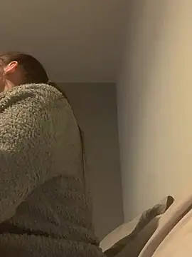 LollyLove  online show from April 14, 2026, 8:03 pm