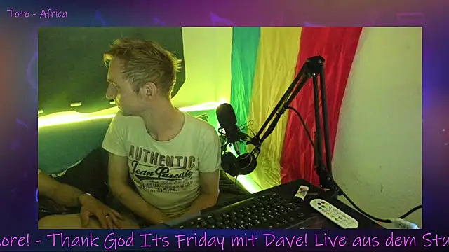 Snapshot of DaveLindau chatting on September 12, 2025, 7:02 pm DaveLindau online show from September 12, 2025, 7:02 pm