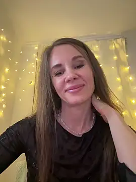 LucieMack online show from February 23, 2026, 6:19 pm