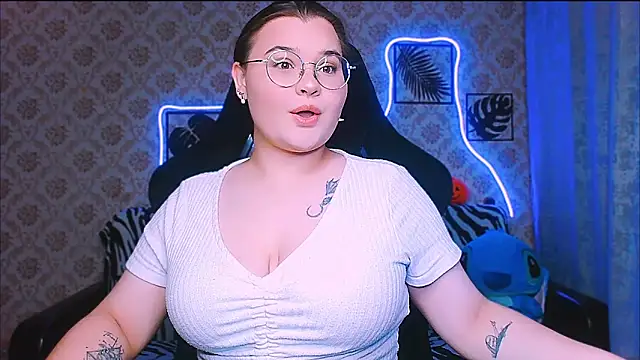 InLoveWithLife26 online show from October 23, 2025, 7:23 pm