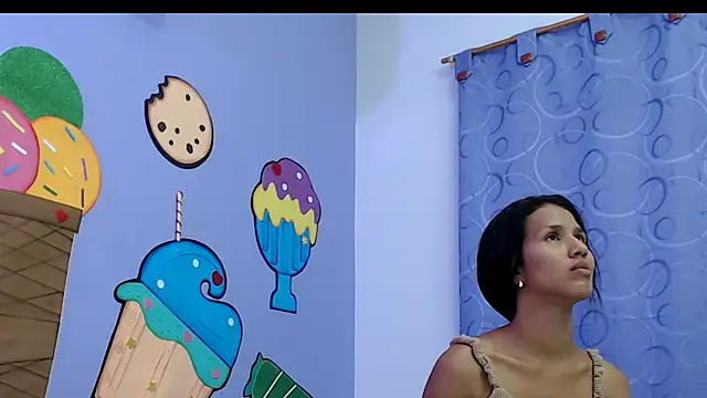 celesteskinny18 online show from September 14, 2025, 9:04 pm
