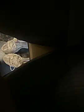 HiddenHoneyLDN online show from November 1, 2025, 3:39 pm