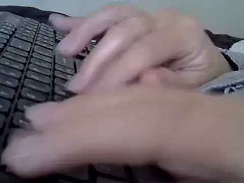 ITALIANASISIXX online show from November 17, 2025, 11:58 am