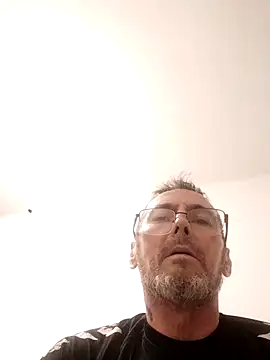 pakillobcn online show from October 7, 2025, 3:18 am