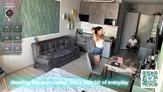 Snapshot of VelvetMiley chatting on April 25, 2026, 1:41 pm VelvetMiley online show from April 25, 2026, 1:41 pm