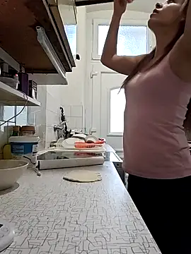 Snapshot of HotGinger66 chatting on March 4, 2026, 1:41 pm HotGinger66 online show from March 4, 2026, 1:41 pm