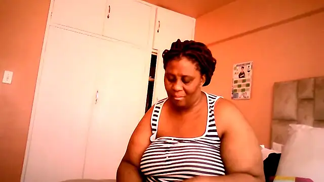 HUGEASSXXXXX online show from July 1, 2026, 6:25 am