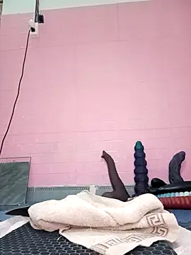 Snapshot of Rose_194 chatting on November 28, 2025, 6:02 am Rose 194 online show from November 28, 2025, 6:02 am