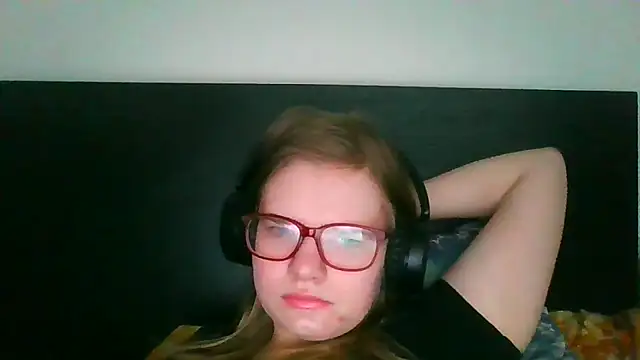 Moonolighta online show from March 10, 2026, 8:51 am