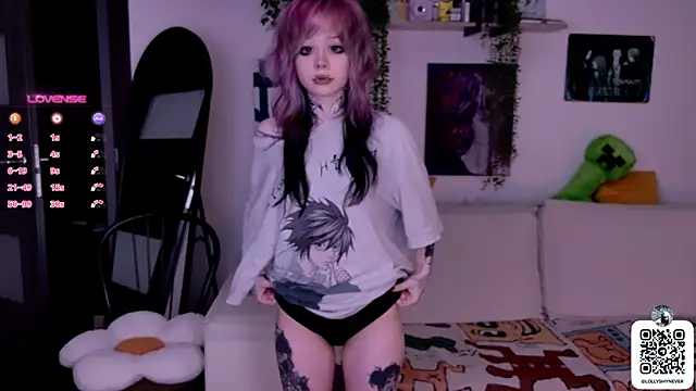 Lollyshy online show from October 13, 2025, 1:02 pm