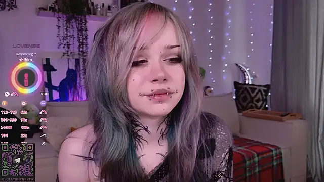 Lollyshy online show from February 10, 2026, 11:53 am