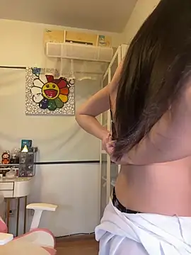 Snapshot of jiajia_L chatting on December 4, 2025, 6:45 am jiajia L online show from December 4, 2025, 6:45 am