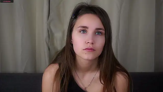 EthalFlowers online show from November 16, 2025, 1:21 am