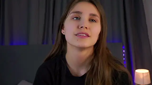 EthalFlowers online show from December 22, 2025, 1:06 am