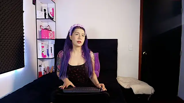 Snapshot of karlamoon23 chatting on February 12, 2026, 10:31 pm karlamoon23 online show from February 12, 2026, 10:31 pm