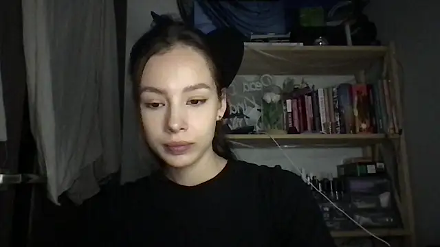 Yuna5343 online show from October 8, 2025, 6:52 pm