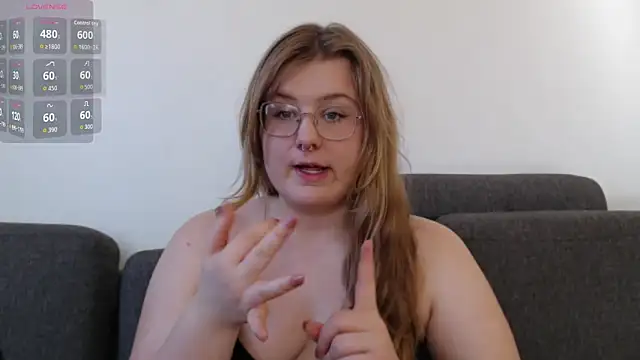 AgnesRoseCams online show from March 19, 2026, 11:21 am