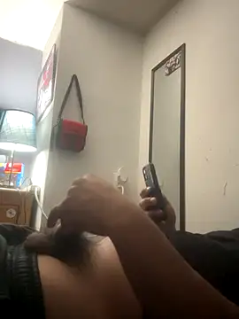 Ero 35 online show from December 3, 2025, 5:41 am