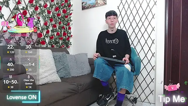 Snapshot of LiamBrown09 chatting on February 26, 2026, 7:36 pm LiamBrown09 online show from February 26, 2026, 7:36 pm