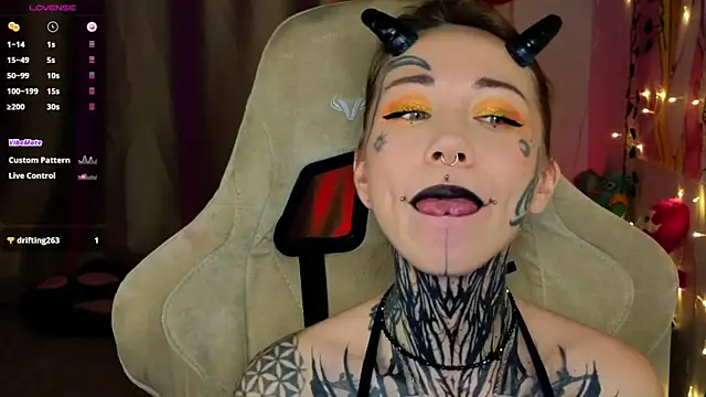 bunnykellyyy online show from February 27, 2026, 7:03 pm