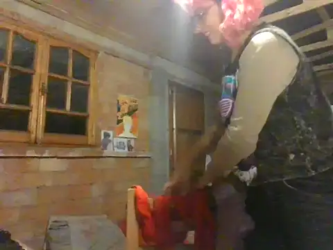 Snapshot of Wen_Vexxx chatting on October 19, 2025, 1:30 am Wen Vexxx online show from October 19, 2025, 1:30 am