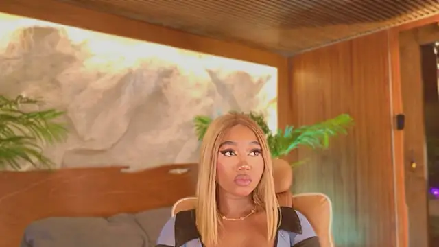 alisonn moon online show from April 4, 2026, 10:05 pm