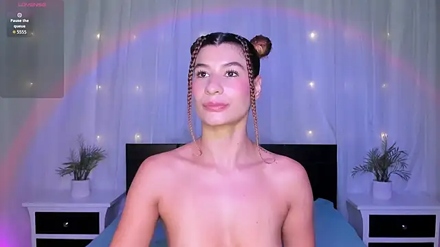 Evolet Bee online show from December 18, 2025, 11:14 am