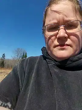 Snapshot of Love86Emily chatting on March 22, 2025, 5:41 pm Love86Emily online show from March 22, 2025, 5:41 pm