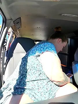 Snapshot of Love86Emily chatting on October 18, 2025, 5:15 pm Love86Emily online show from October 18, 2025, 5:15 pm