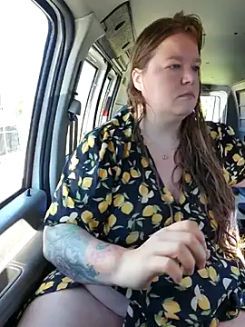 Snapshot of Love86Emily chatting on September 15, 2025, 3:01 pm Love86Emily online show from September 15, 2025, 3:01 pm