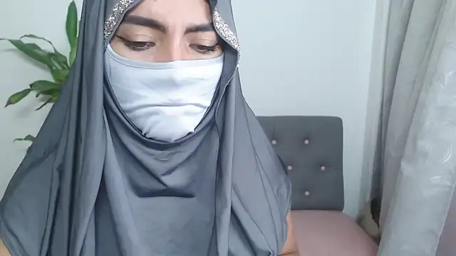 jade nassar online show from November 4, 2025, 11:41 pm