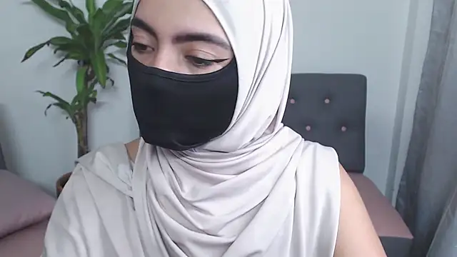 jade nassar online show from October 15, 2025, 8:39 pm