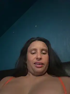 Angelaarayexx online show from April 30, 2026, 1:18 pm