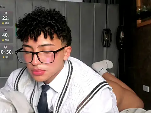 Valentin0 3 online show from November 11, 2025, 7:41 pm