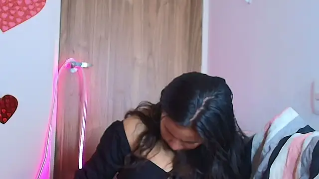 Snapshot of mady_gh chatting on February 10, 2026, 1:59 am mady gh online show from February 10, 2026, 1:59 am