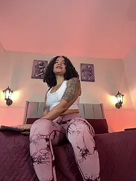 Snapshot of Samara_Hadi_ chatting on February 4, 2026, 8:26 pm Samara Hadi online show from February 4, 2026, 8:26 pm