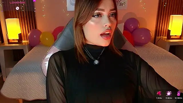 Snapshot of _meliblue chatting on May 5, 2026, 8:01 pm meliblue online show from May 5, 2026, 8:01 pm