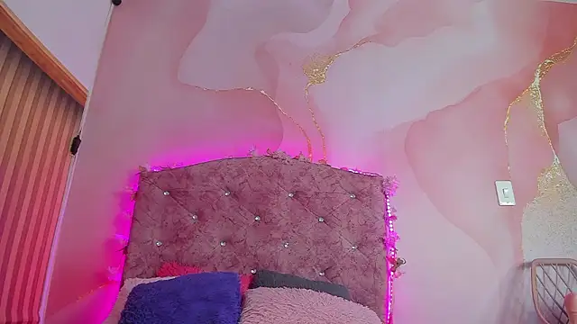 Snapshot of Mila_grace_ chatting on February 25, 2026, 6:41 pm Mila grace online show from February 25, 2026, 6:41 pm