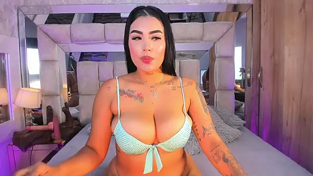 MaddyGray  online show from November 21, 2025, 7:13 pm