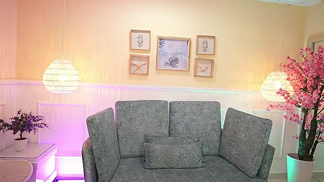 LoonaNyx online show from September 19, 2025, 11:36 am