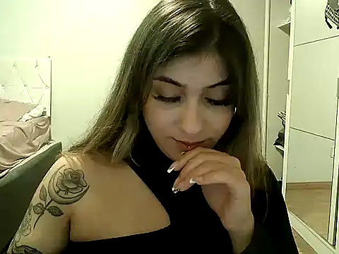 Becca B online show from April 10, 2026, 5:36 am