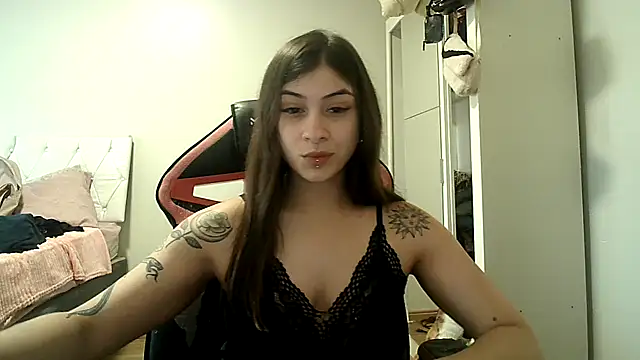 Becca B online show from November 28, 2025, 8:53 pm