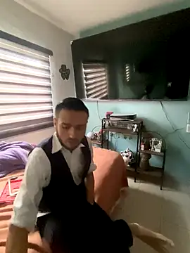 Alexitho25 online show from October 8, 2025, 10:32 pm