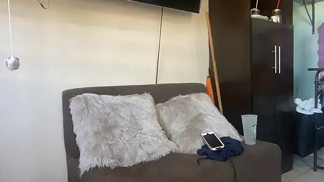 Alexitho25 online show from October 27, 2025, 7:48 pm