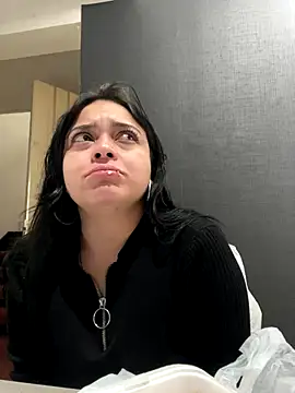 Emily Rivers  online show from November 28, 2025, 1:00 pm