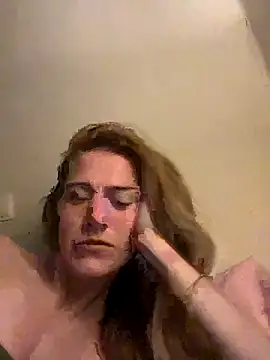 Snapshot of dancingqueen88 chatting on September 21, 2025, 3:44 am dancingqueen88 online show from September 21, 2025, 3:44 am